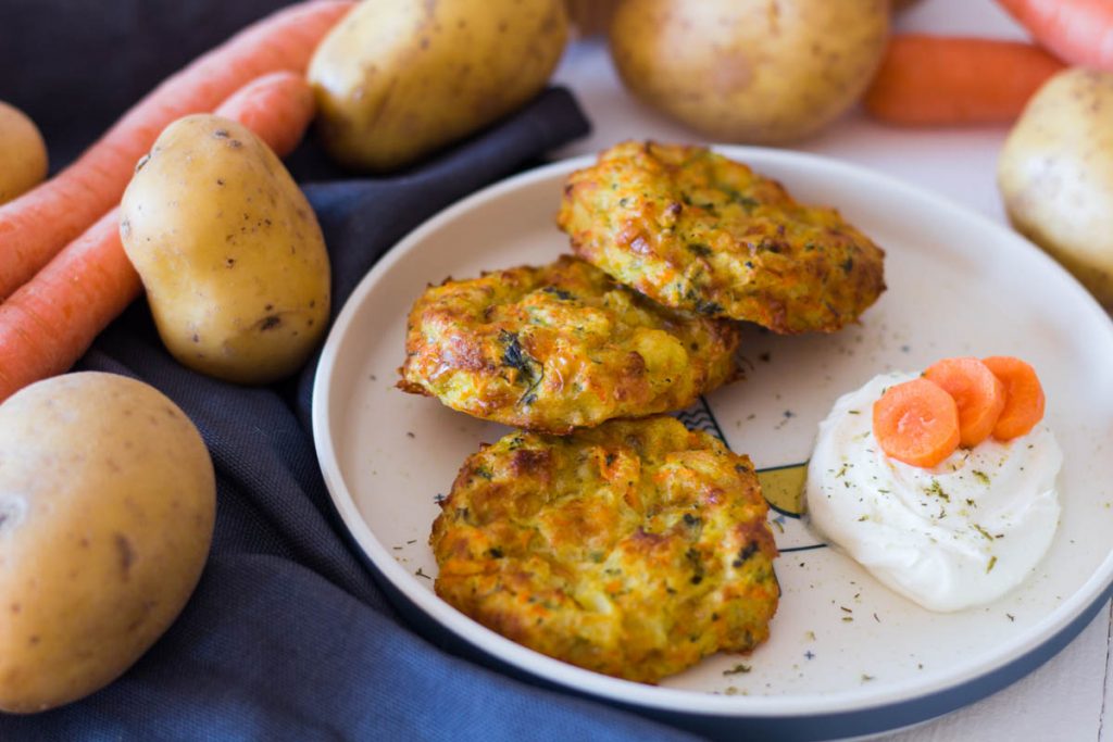 Gemüse-Kartoffel Taler mit Käse - schnell &amp; einfach ⋆ Lieblingszwei ...