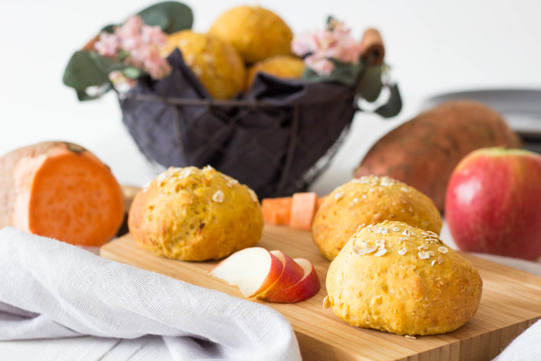 Süßkartoffelbrötchen mit Apfel &amp; Haferflocken ⋆ Lieblingszwei * Foodblog