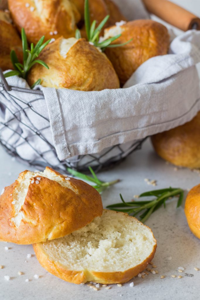 Laugengebäck - fluffig weiches Frühstück ⋆ Lieblingszwei * Foodblog