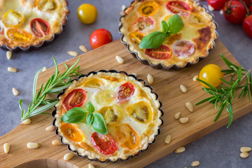 Tomaten-Mozzarella Tartelettes - herzhaft lecker ⋆ Kochen für Kinder