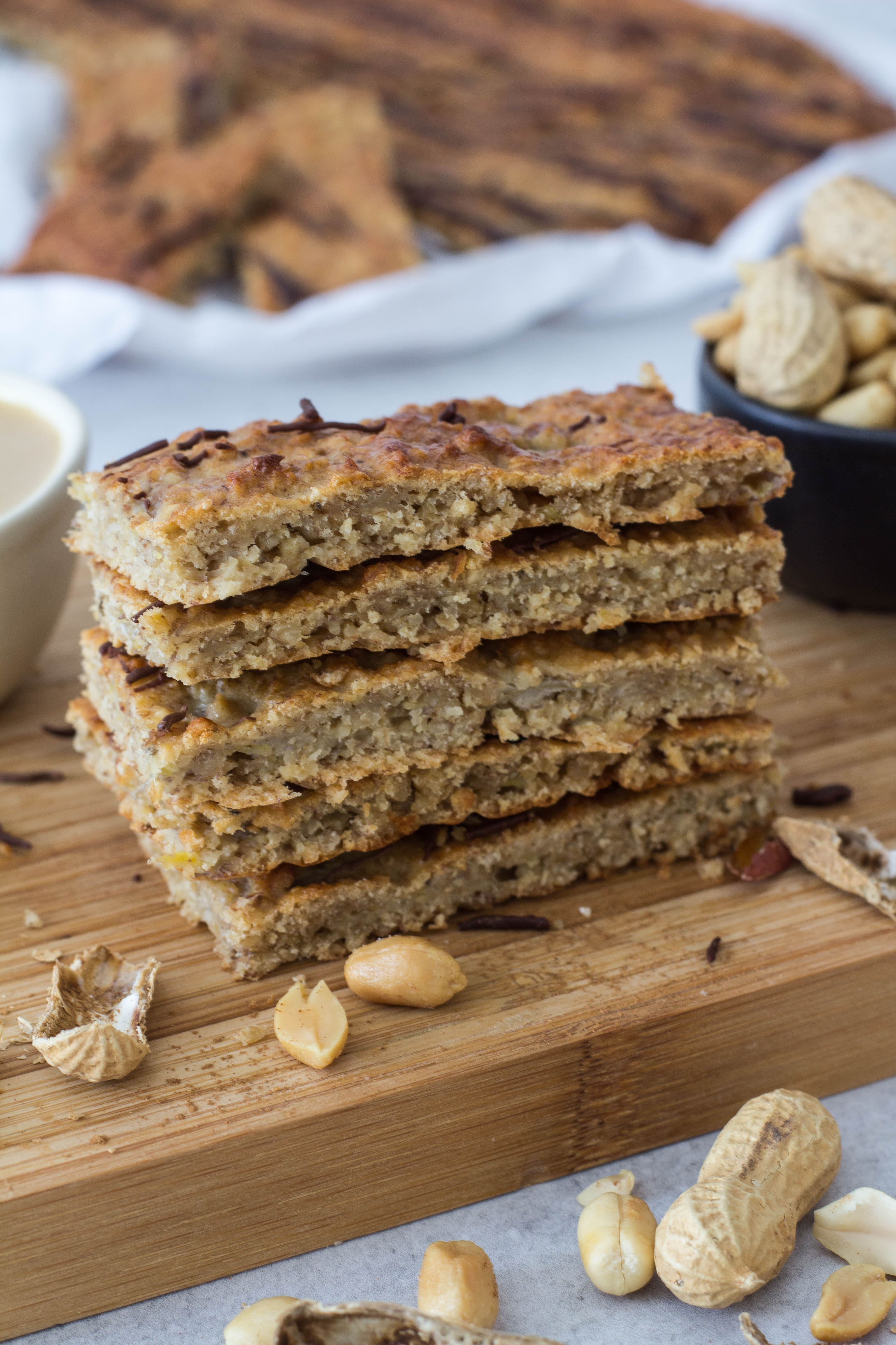 Bananen-Haferflocken Riegel mit Erdnussmus - gesunder Snack