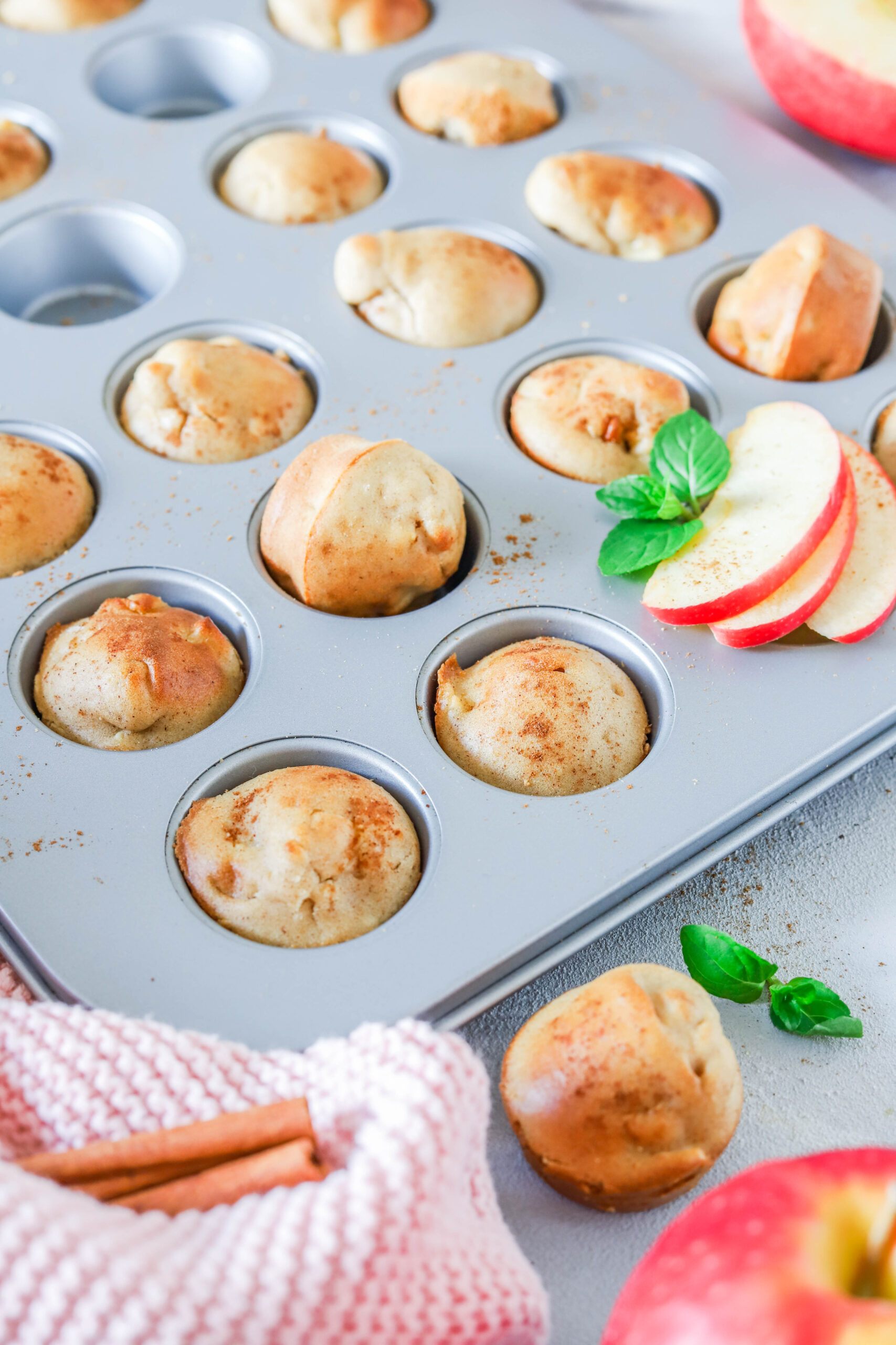 Lecker & gesund: Mini Muffins mit Apfel & Zimt. Super für Kita / Schule 
