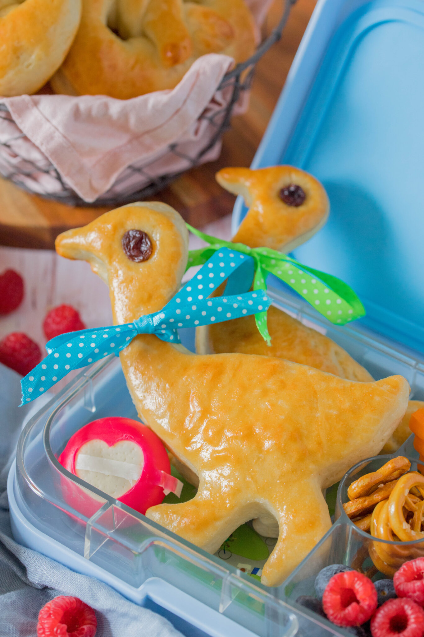 Martinsbrezeln &amp; Martinsgänse - fluffiges Hefegebäck ⋆ Lieblingszwei