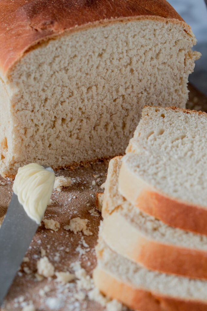 Leckeres Frühstück für die ganze Familie: Weiches, fluffiges Dinkel-Buttermilchbrot