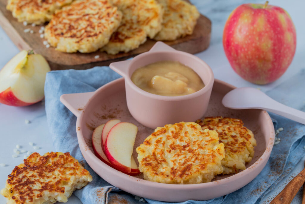 Apfel-Milchreispuffer - schnelles, leckeres Mittagessen für die ganze Familie