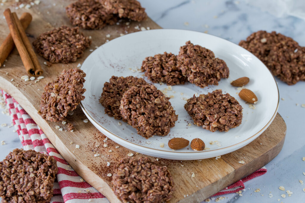 Hafer-Schoko Cookies - ganz ohne Backen. Perfekt als kleiner Snack zwischendurch. 