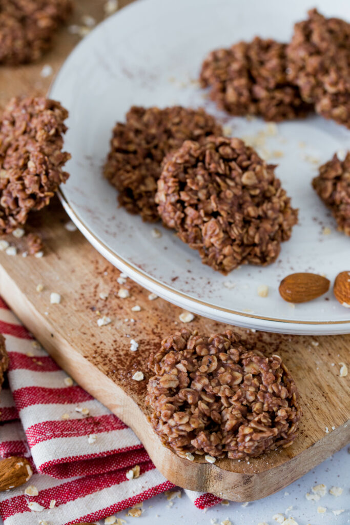 No bake Schoko Hafer Cookies - schnell und einfach zubereitet.