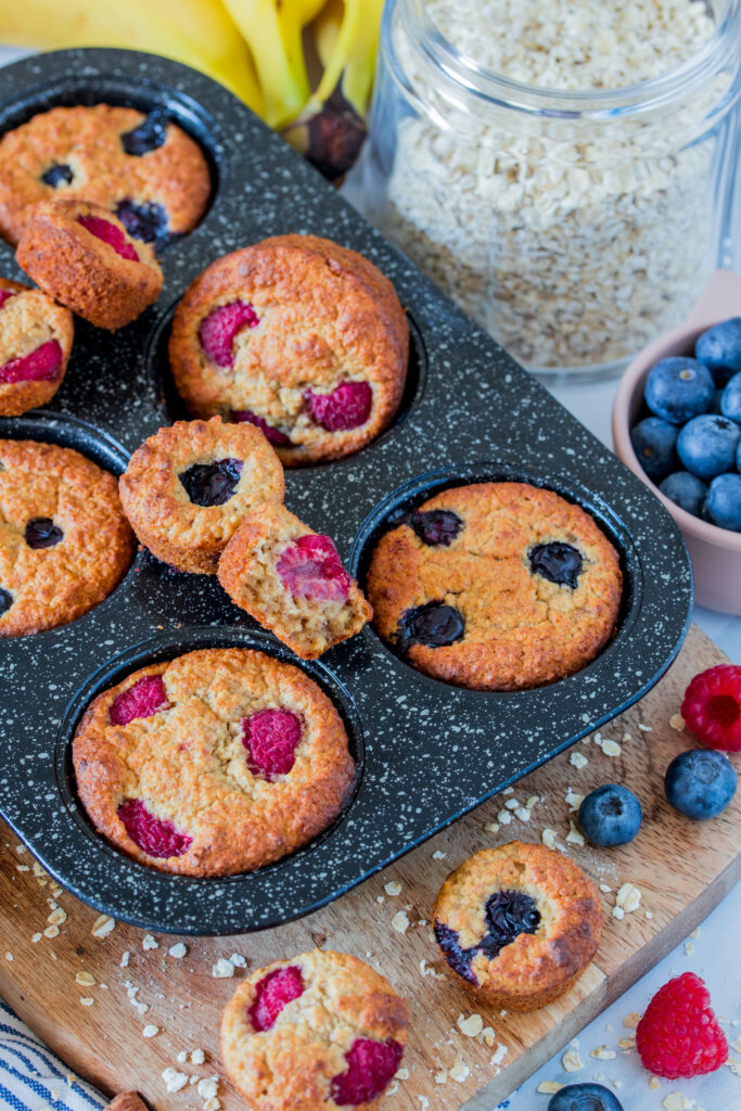 Oatmealmuffins mit Banane - gesundes Frühstück für die ganze Familie. 