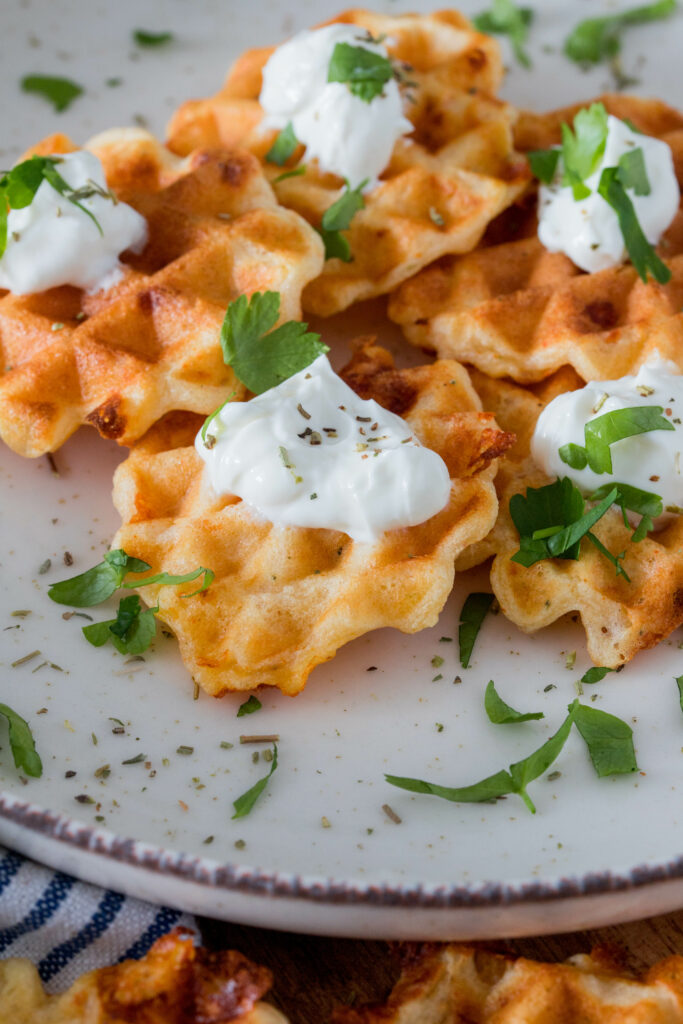 Knusprig leckere Käsewaffeln - schnelles Mittagessen für Kinder und die ganze Familie.