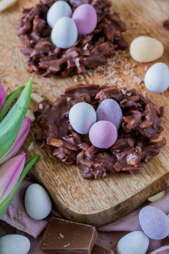 Leckere Schoko Osternester mit Mandeln und Vollmilchschokolade