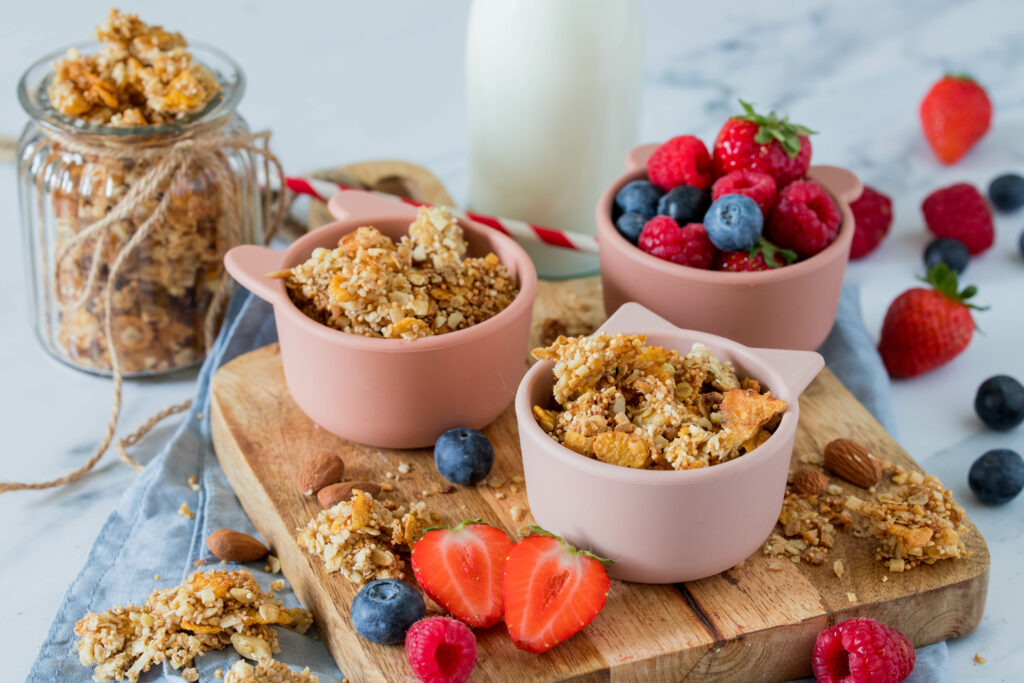 Vanille Granola mit Nüssen - Knuspermüsli schnell und einfach selber machen