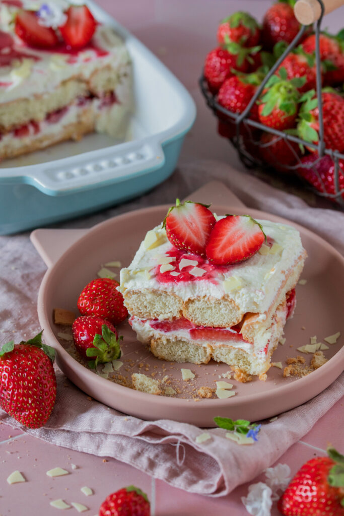 Erdbeer Tiramisu für Kids - schnelles, sommerlich leichtes Dessert