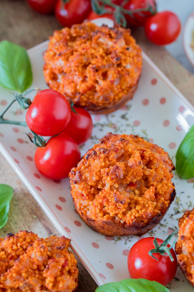 Mittagessen für Kinder: Couscousmuffins mit Tomaten und Käse
