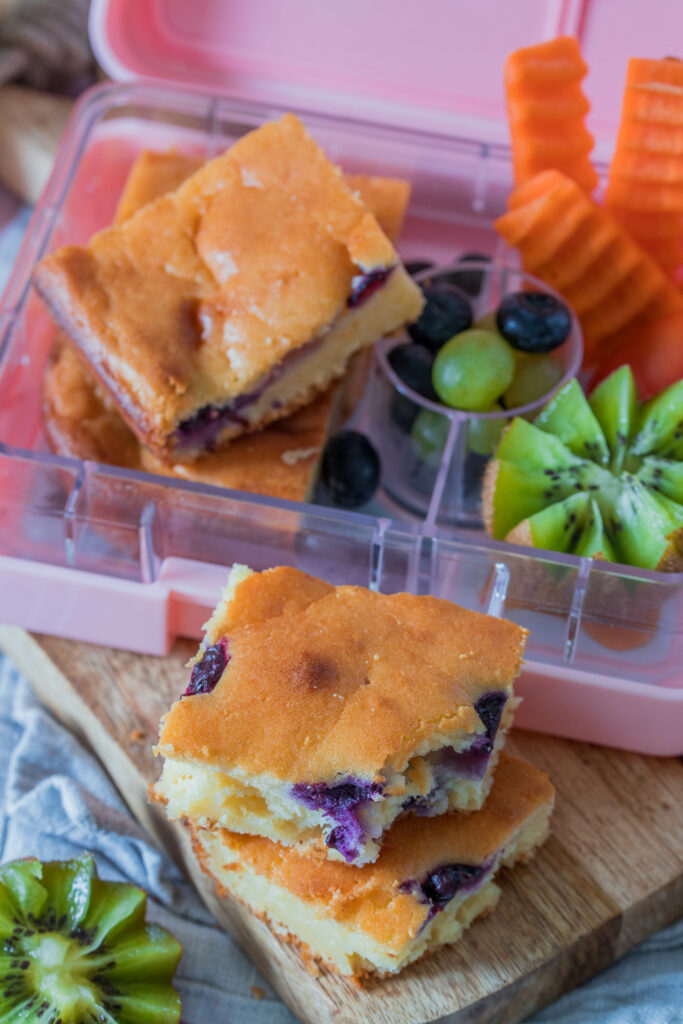 Joghurtkuchen mit Heidelbeeren