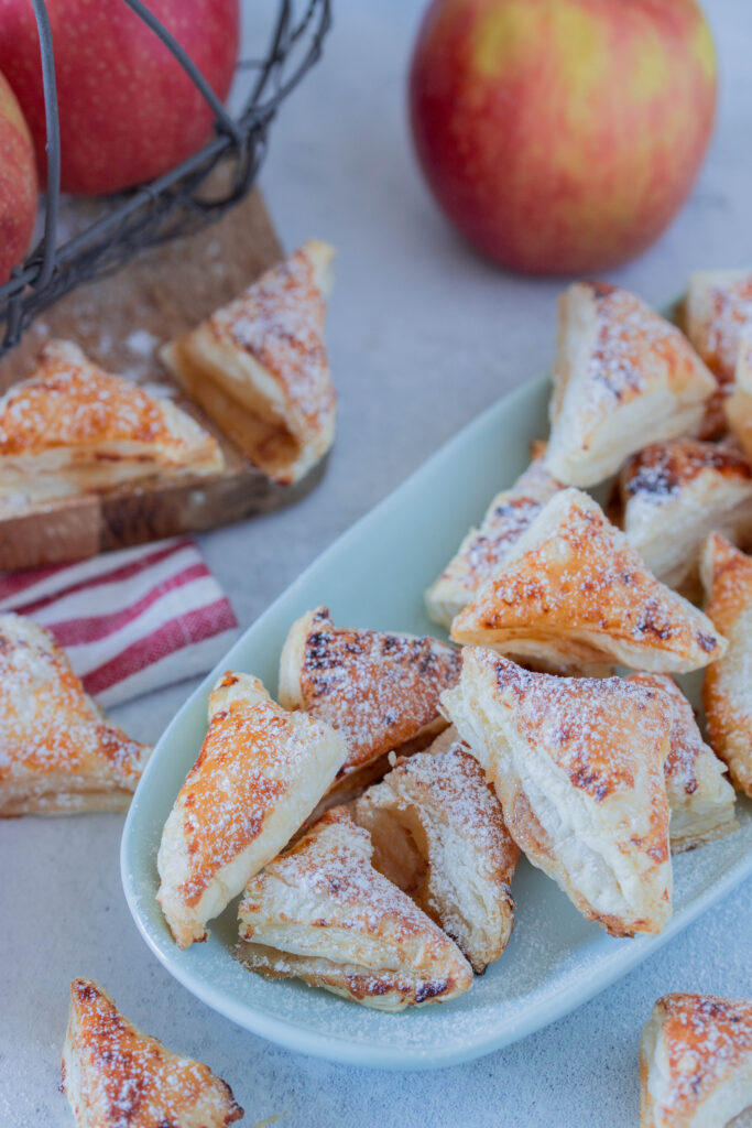 Mini Apfeltaschen aus Blätterteig