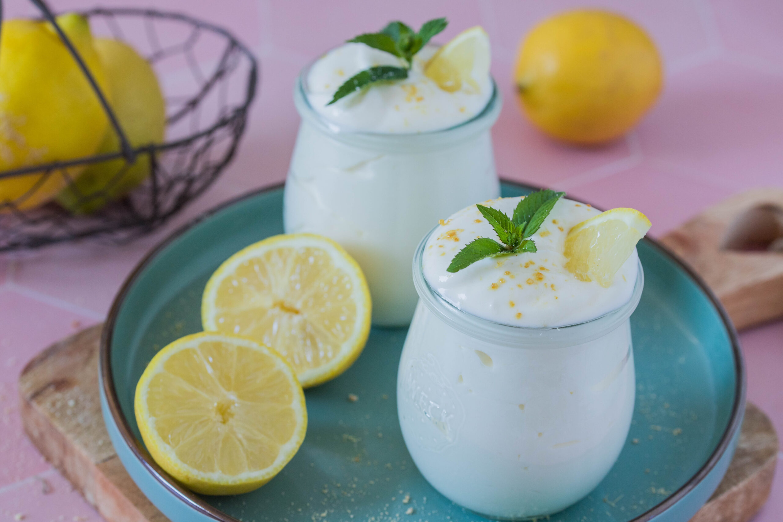 Zitronen-Quark Creme - sommerliches Dessert