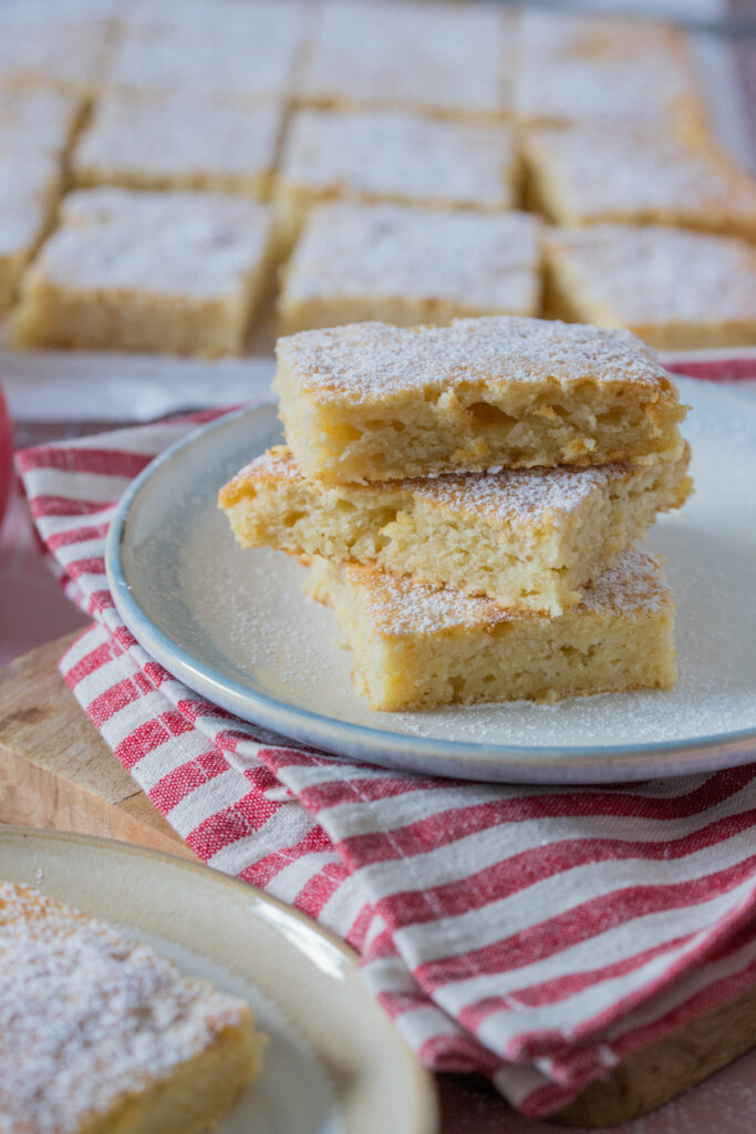 Saftiger Apfelkuchen vom Blech