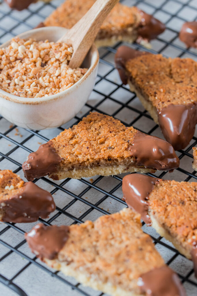 Marzipan-Nussecken Marzipan-Nussecken