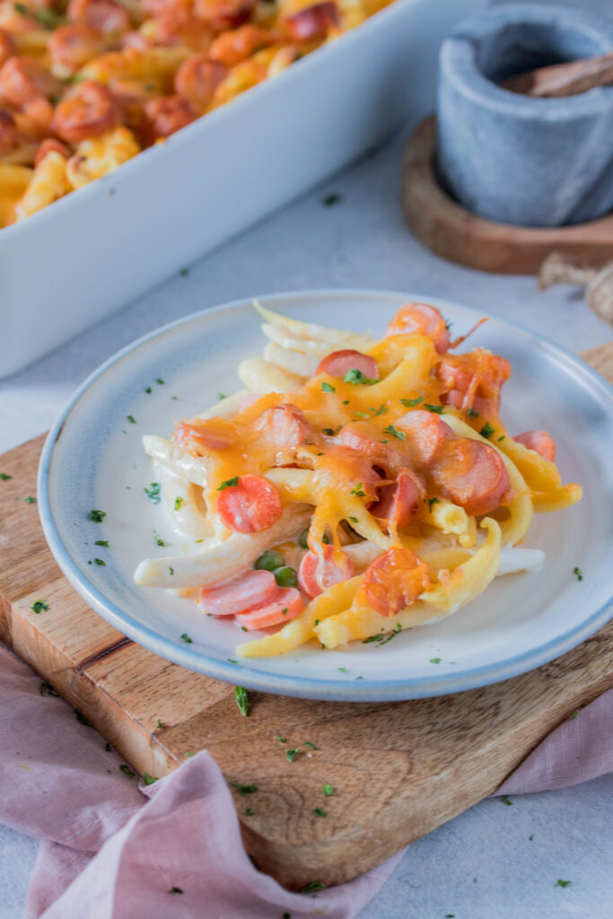 Schupfnudeln mit Gemüse und Würstchen