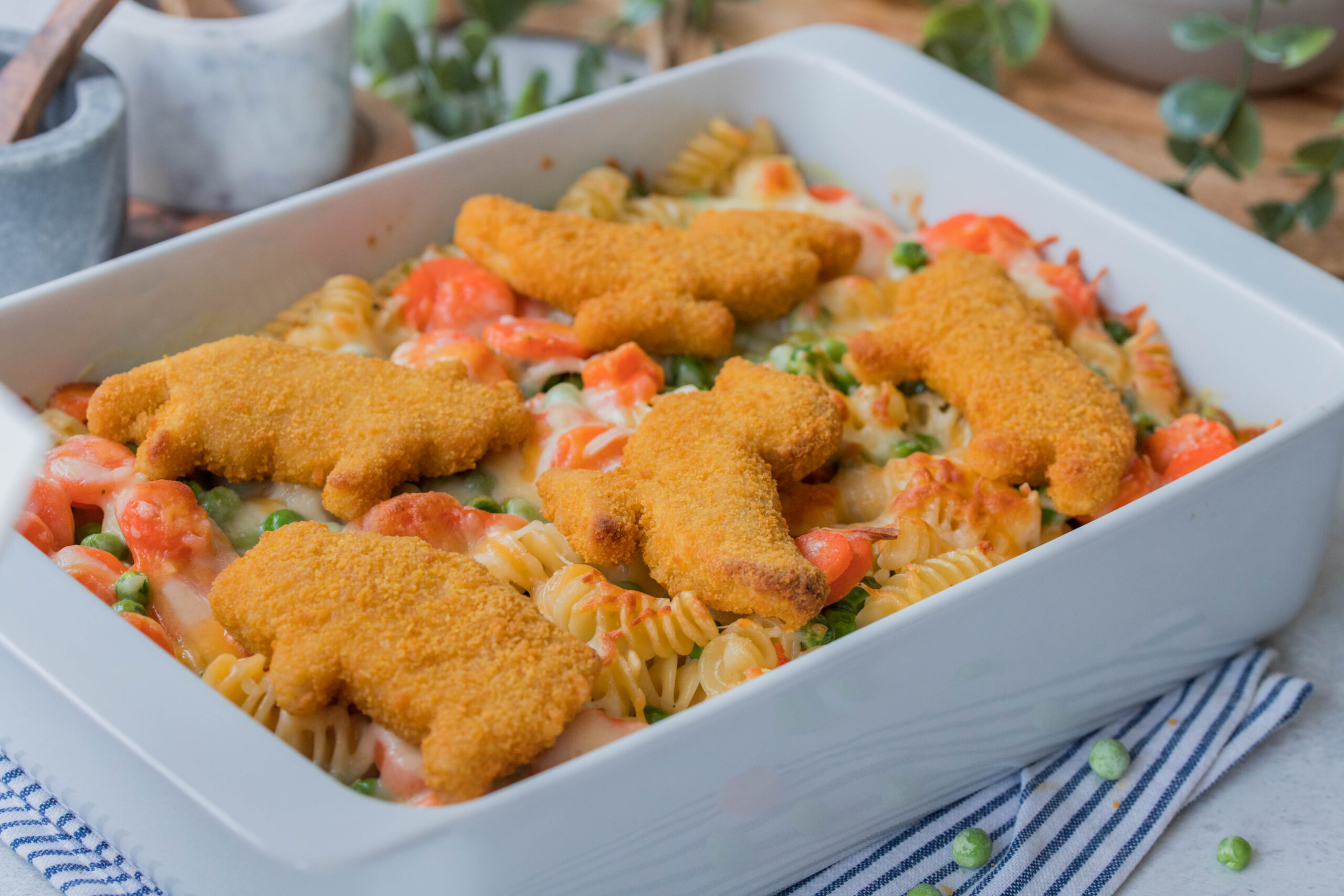 Nudelauflauf mit Gemüse und Nuggets
