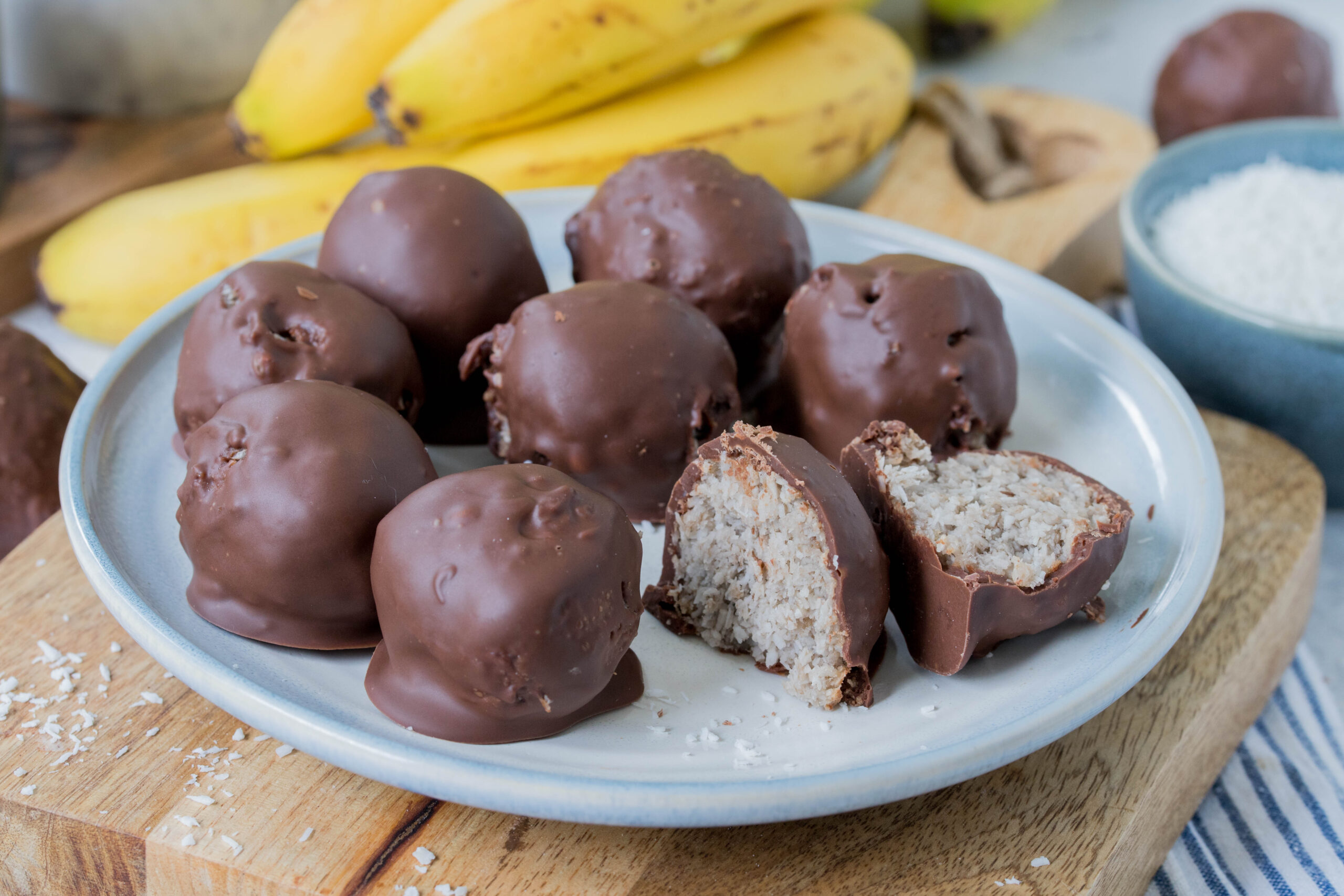 Bananen-Kokoskugeln