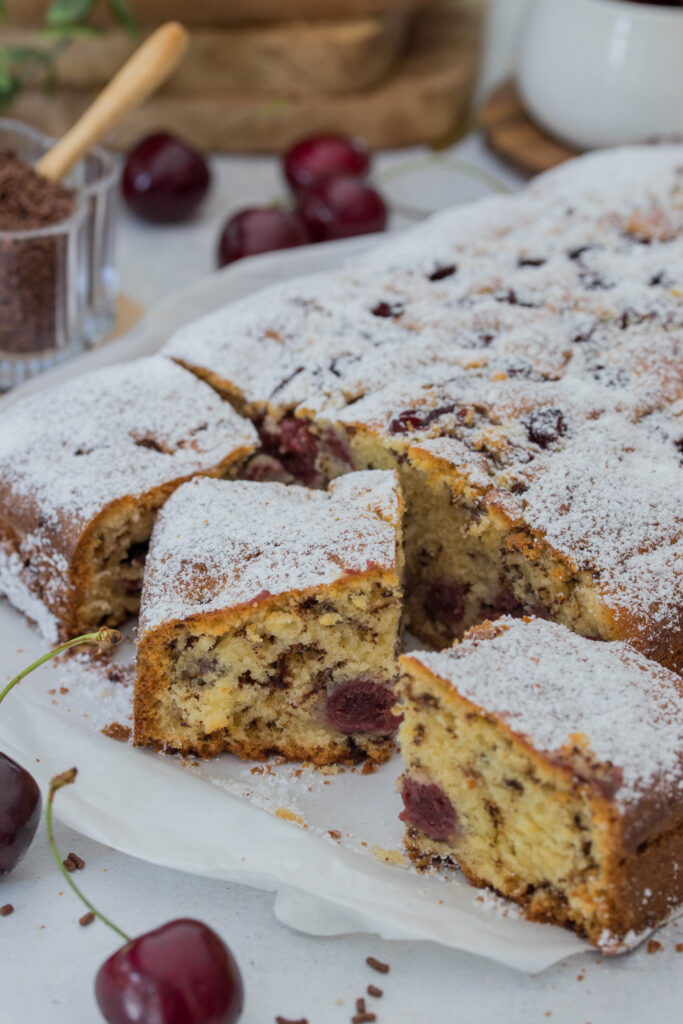 Kirschkuchen mit Schokostreuseln Kirschkuchen mit Schokostreuseln