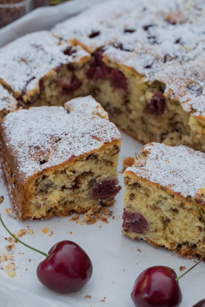 Kirschkuchen mit Schokostreuseln Kirschkuchen mit Schokostreuseln