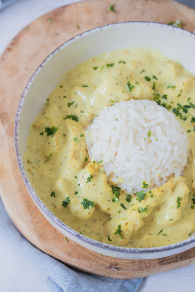 Curry Geschnetzeltes mit Reis Curry Geschnetzeltes mit Reis