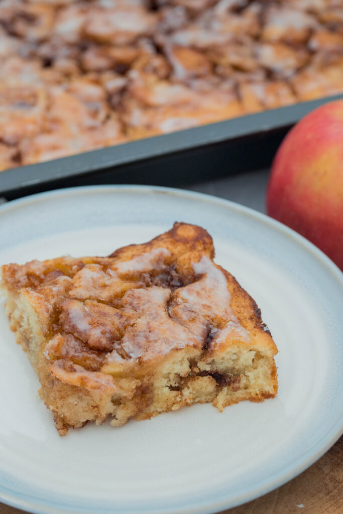 Apfel-Zimtschneckenkuchen Apfel-Zimtschneckenkuchen