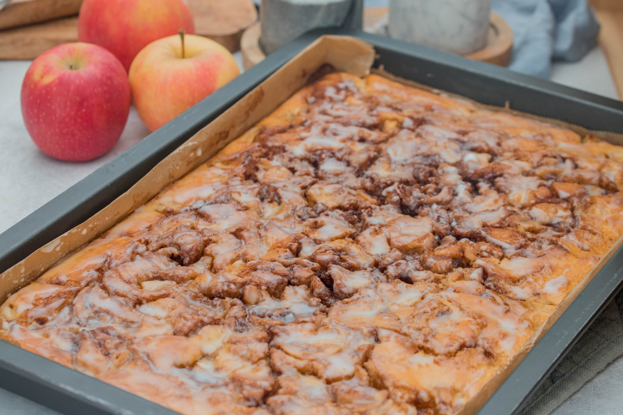 Apfel-Zimtschneckenkuchen Apfel-Zimtschneckenkuchen
